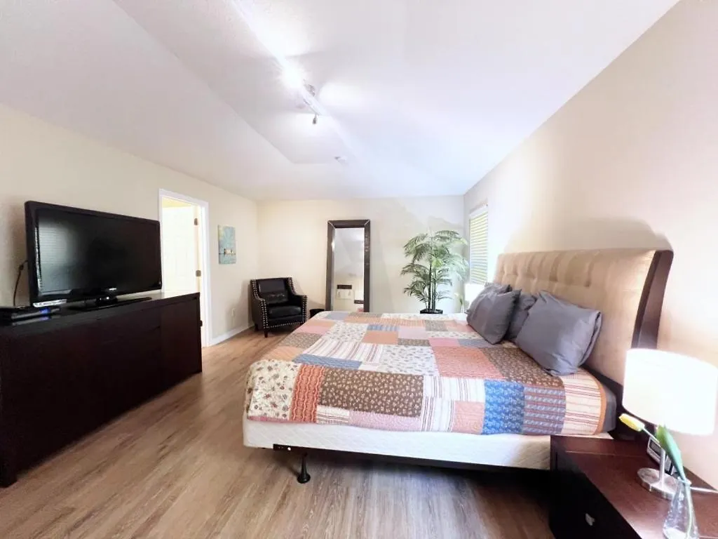 Great Privacy By Pool- Pool Home With Game Room Home Davenport 0*,  United States