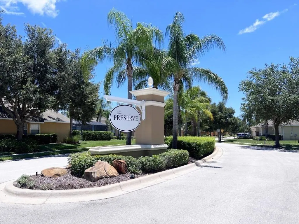 Great Privacy By Pool- Pool Home With Game Room Home Davenport 0*,