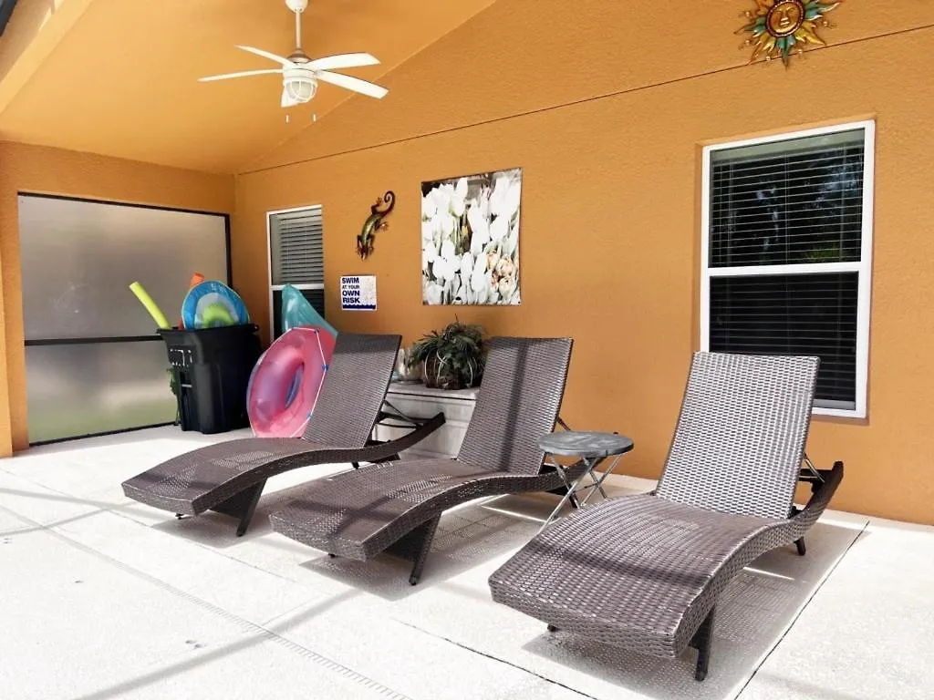 Holiday home Great Privacy By Pool- Pool Home With Game Room Home Davenport