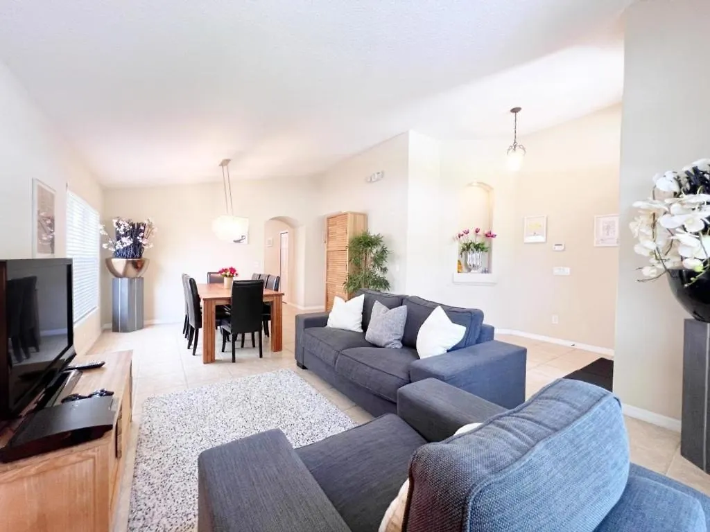 Holiday home Great Privacy By Pool- Pool Home With Game Room Home Davenport