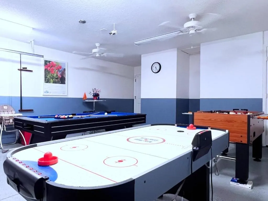 Holiday home Great Privacy By Pool- Pool Home With Game Room Home Davenport