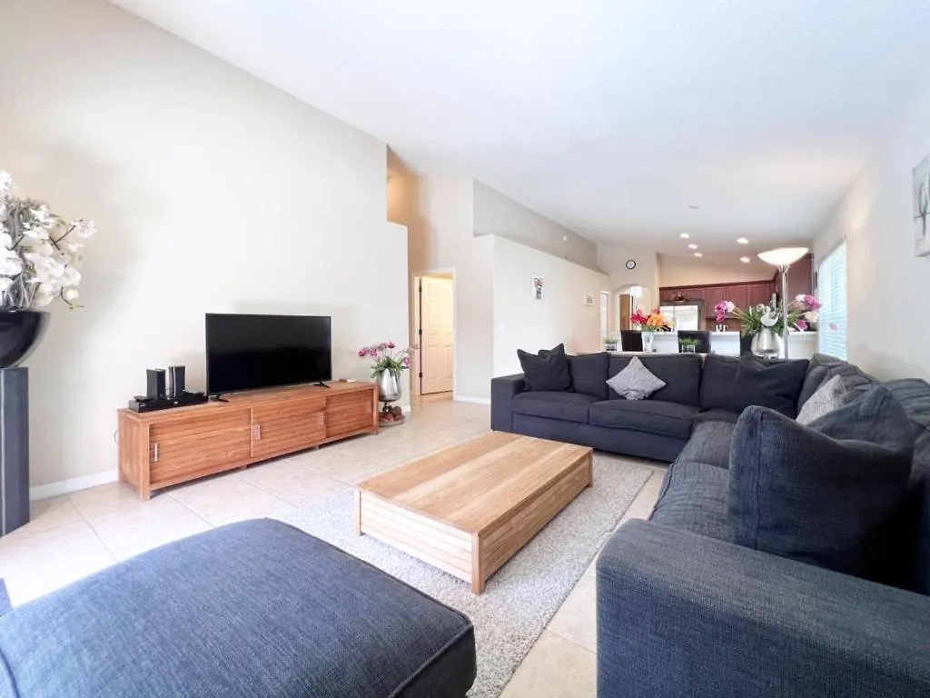 Great Privacy By Pool- Pool Home With Game Room Home Davenport Holiday home